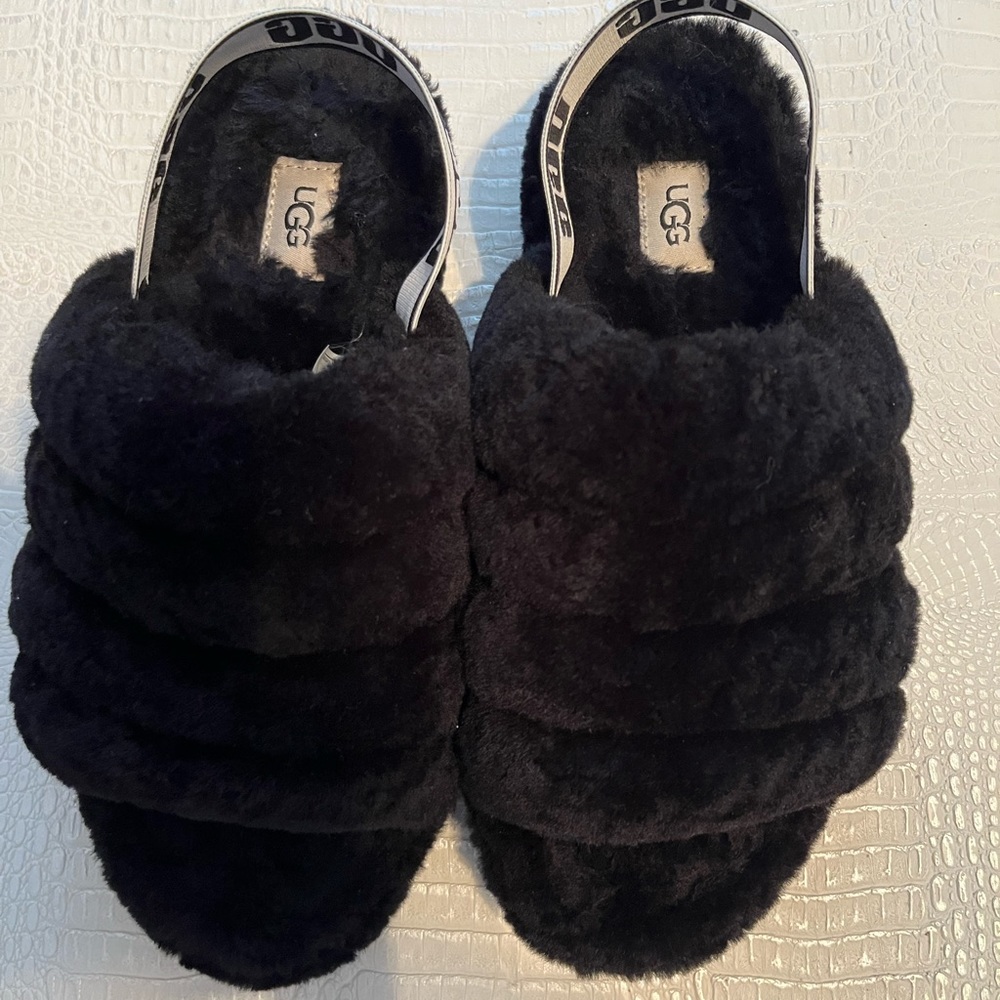 UGG Women’s Fluff Yeah Slides - Picture 2 of 4